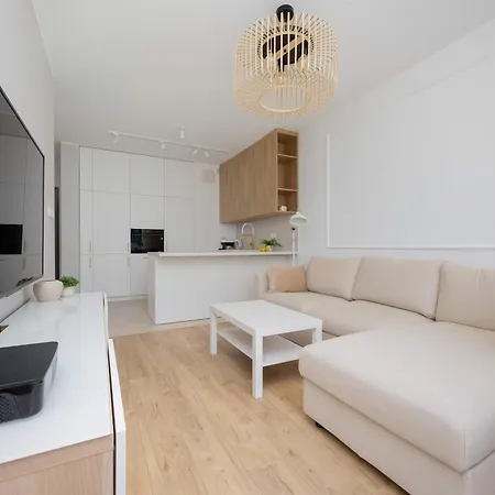 Lejlighed Modern With Balcony And Parking In Centrum By Renters *