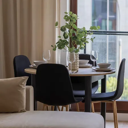 Modern With Balcony And Parking In Centrum By Renters Lejlighed Warszawa